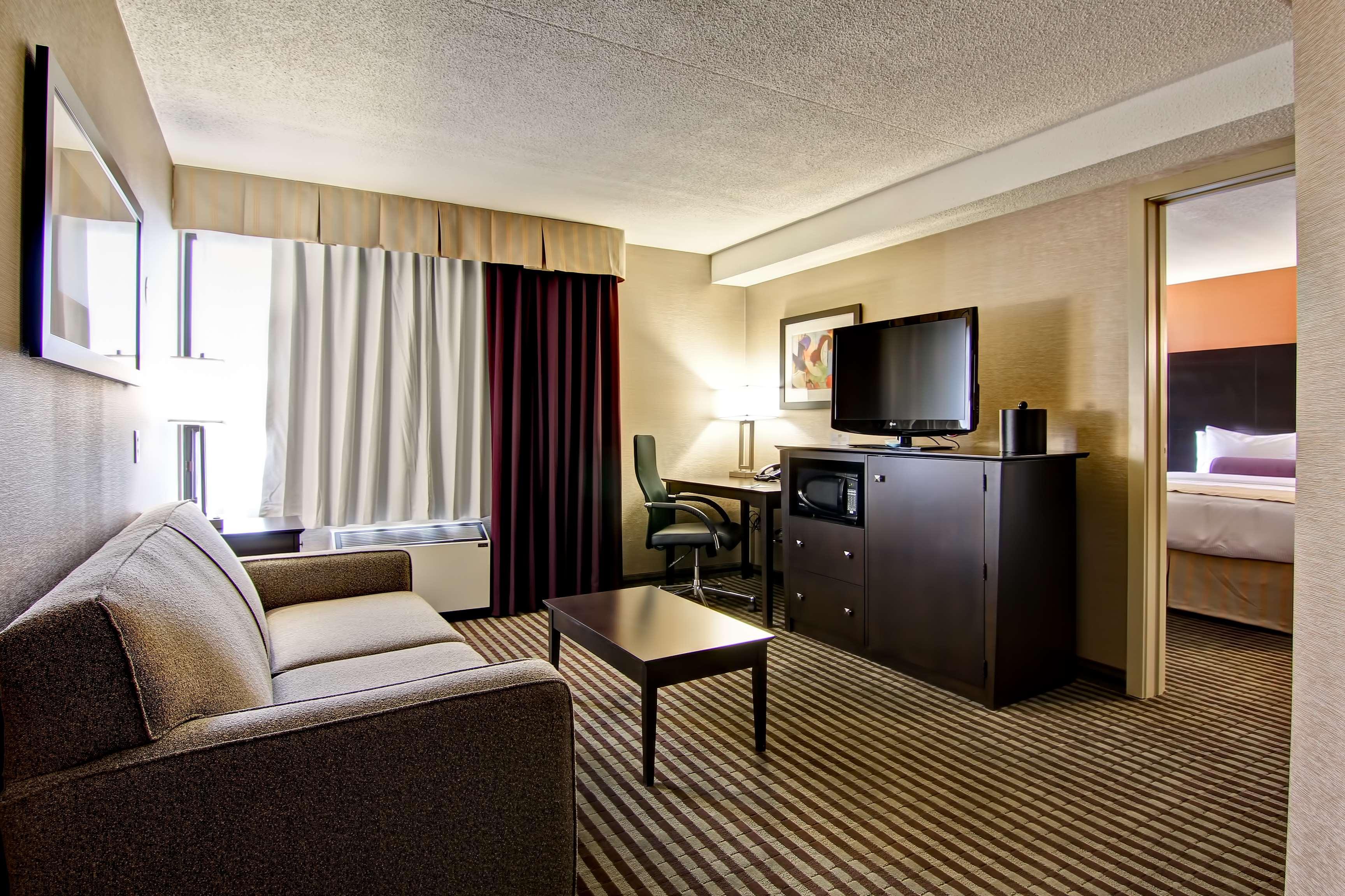 Best Western Plus Toronto North York Hotel & Suites Buitenkant foto