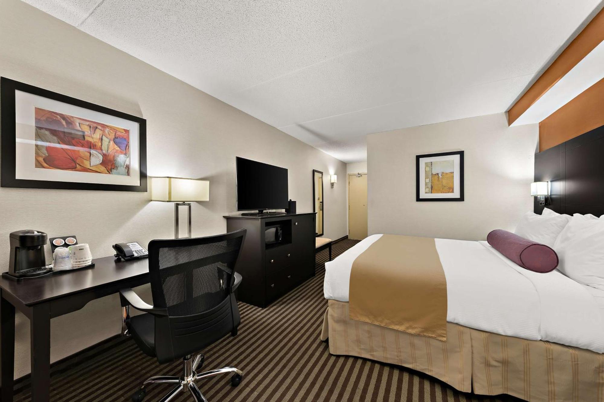 Best Western Plus Toronto North York Hotel & Suites Buitenkant foto