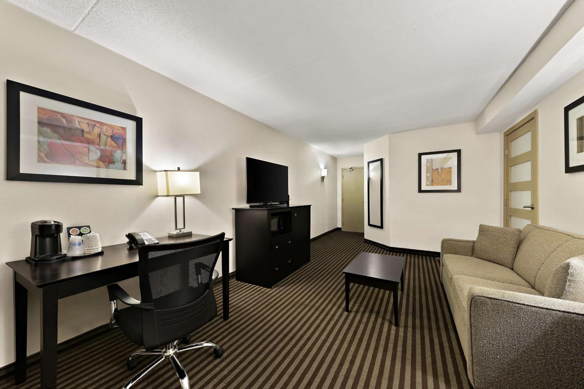 Best Western Plus Toronto North York Hotel & Suites Buitenkant foto