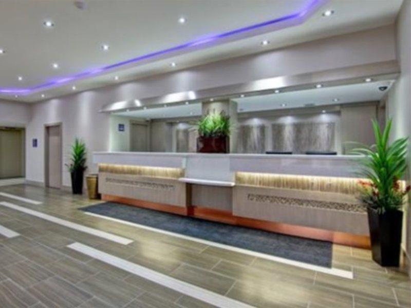 Best Western Plus Toronto North York Hotel & Suites Buitenkant foto