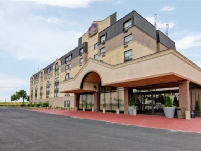 Best Western Plus Toronto North York Hotel & Suites Buitenkant foto